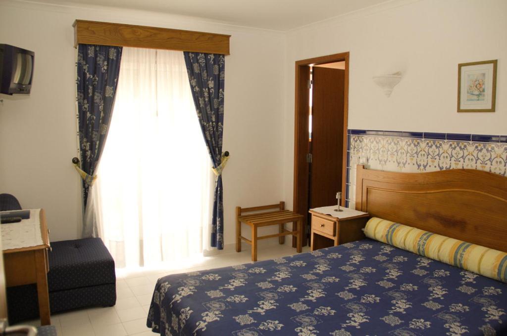 Hotel Atlantica São Martinho do Porto Habitación foto